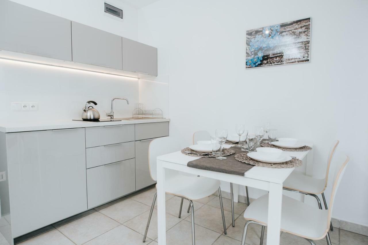 פורונין Apartamenty Niezapominajka מראה חיצוני תמונה